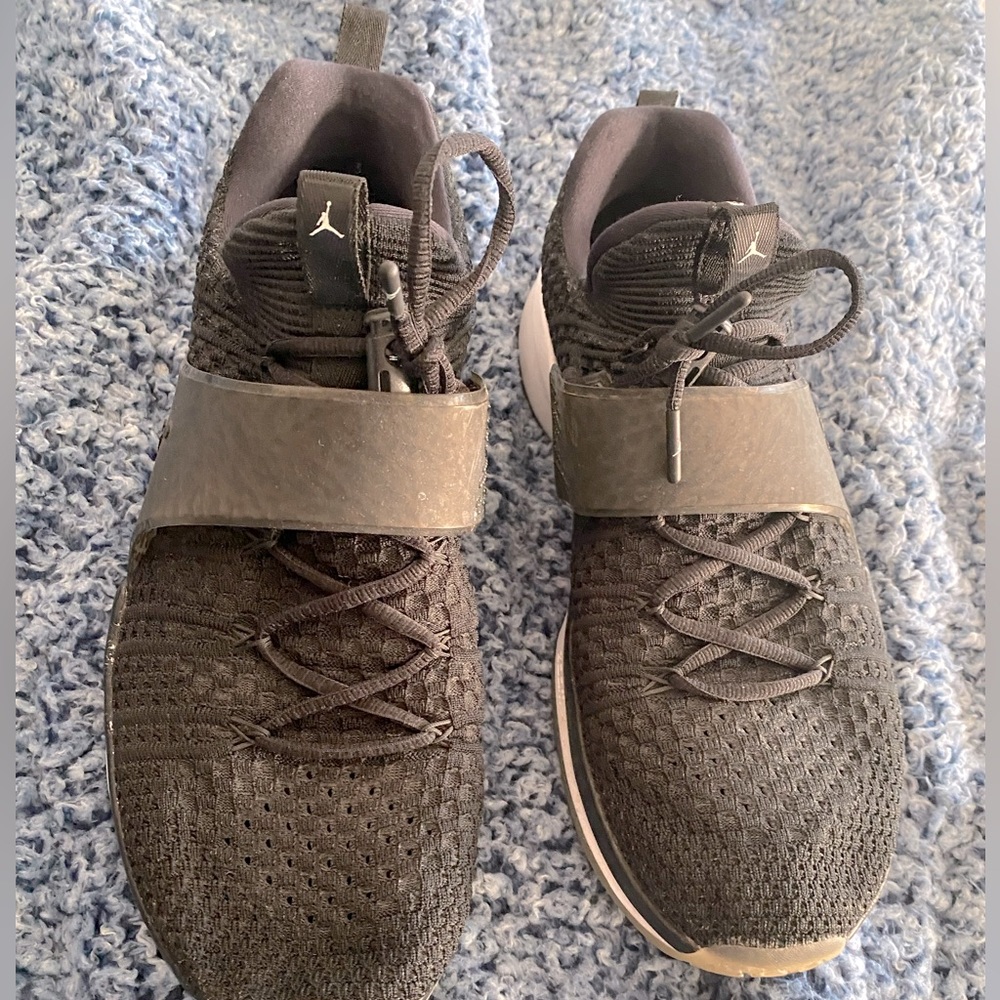 Jordan Nike Men's Trainer 2 Flyknit Shoes Size 12.5.